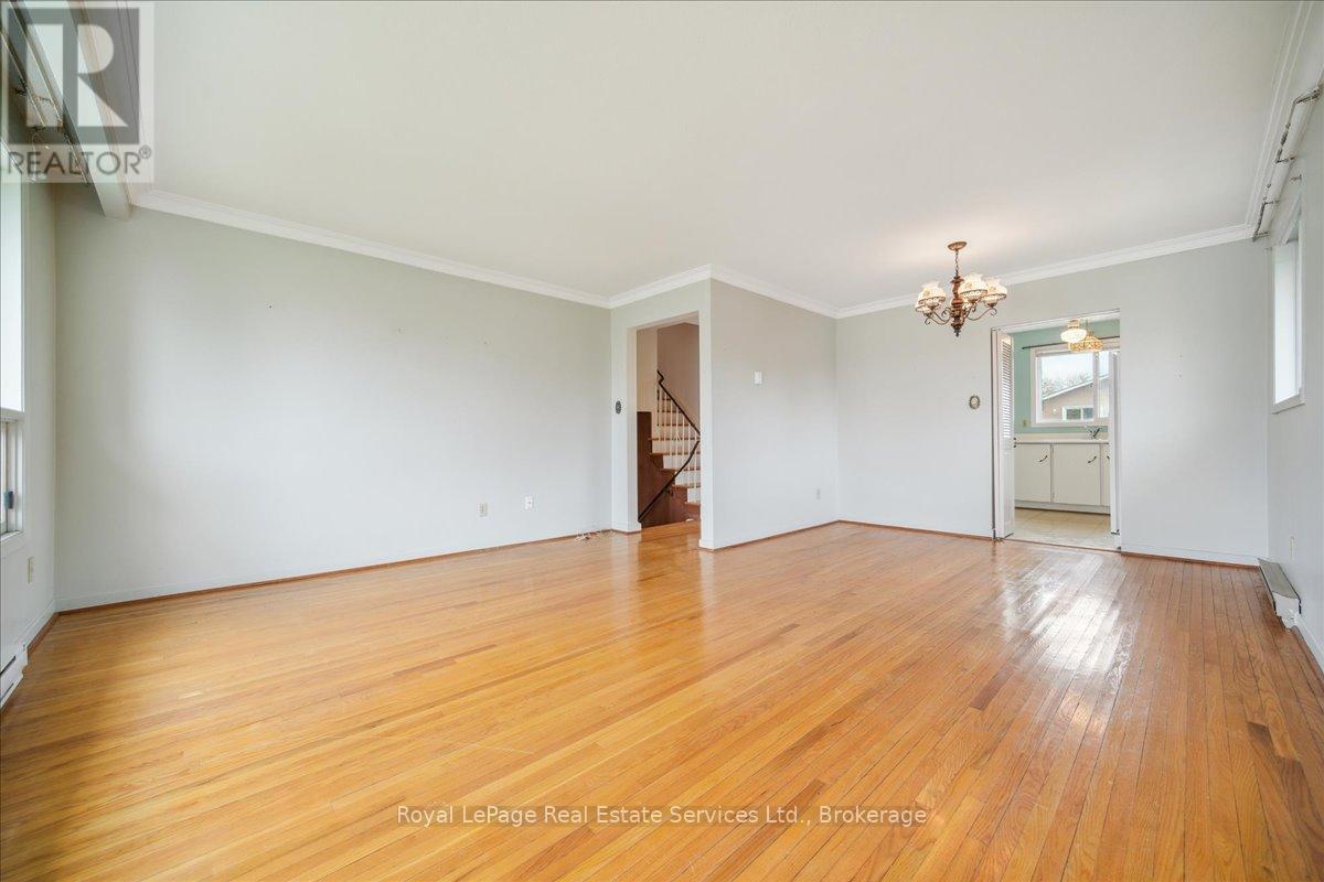 1499 Seaview DriveMississauga (Clarkson), Ontario  L5J 1X7 - Photo 9 - W11898990