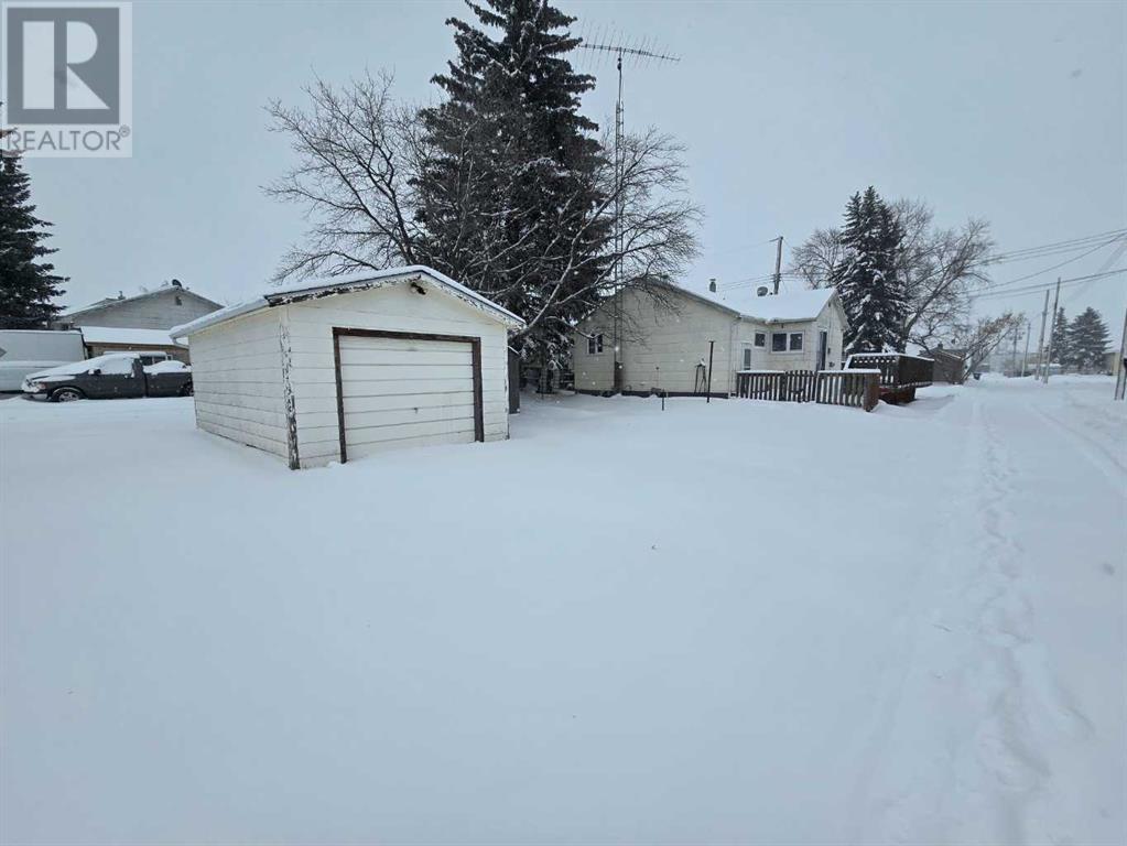 1 Selkirk Avenue, hughenden, Alberta