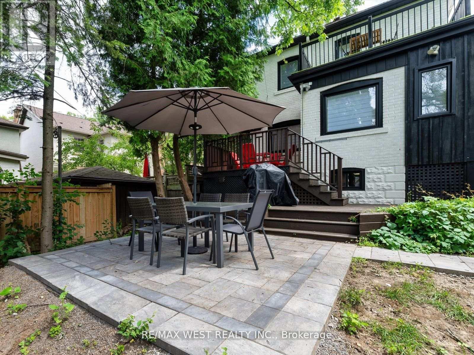 72 Riverview Gardens W, Toronto, Ontario  M6S 4E5 - Photo 15 - W11899008