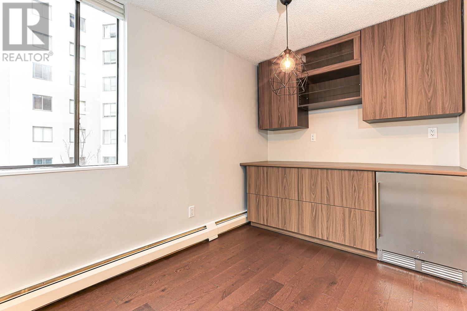 Listing Picture 11 of 33 : 301 1127 BARCLAY STREET, Vancouver / 溫哥華 - 魯藝地產 Yvonne Lu Group - MLS Medallion Club Member