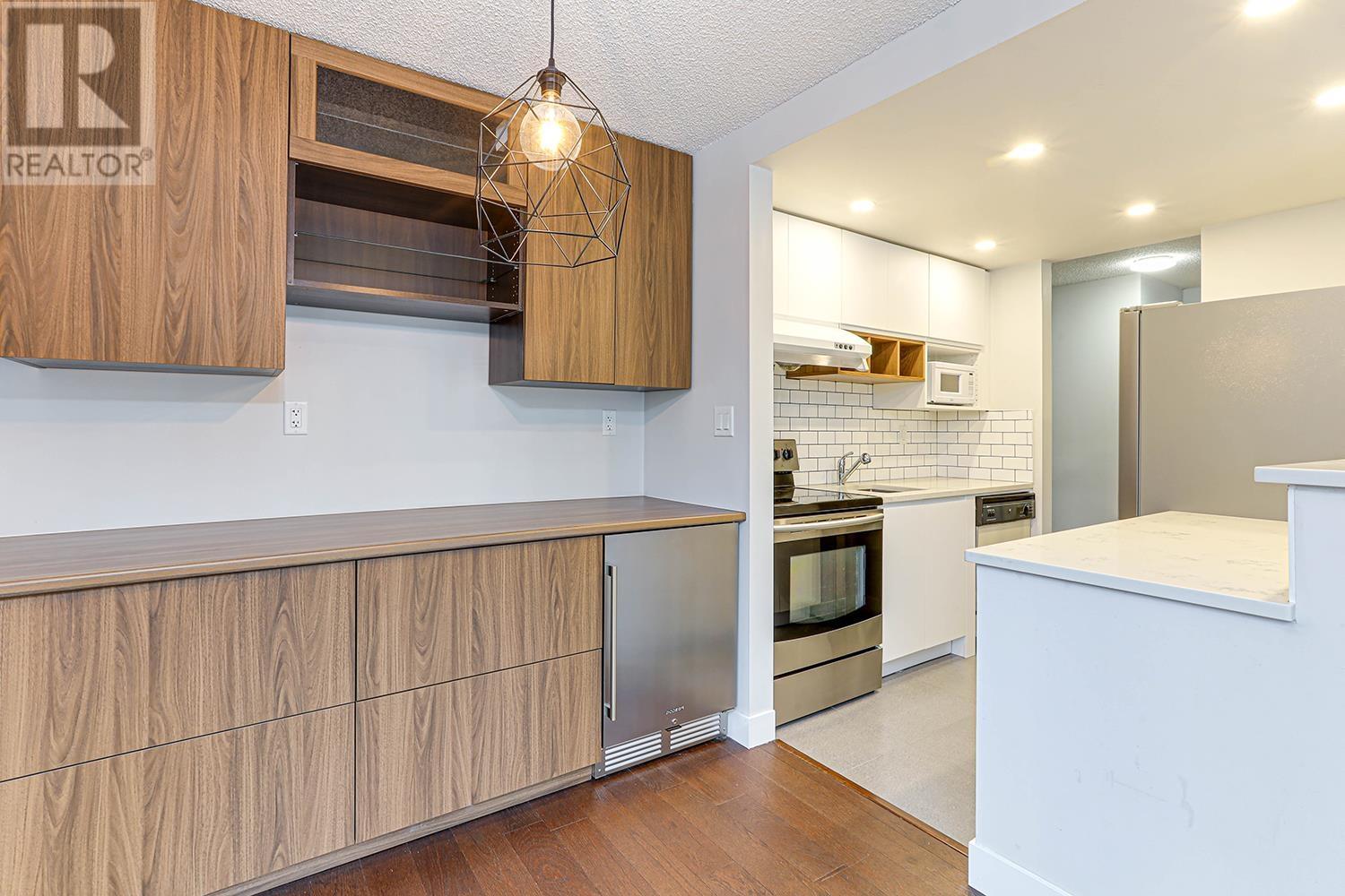 Listing Picture 12 of 33 : 301 1127 BARCLAY STREET, Vancouver / 溫哥華 - 魯藝地產 Yvonne Lu Group - MLS Medallion Club Member