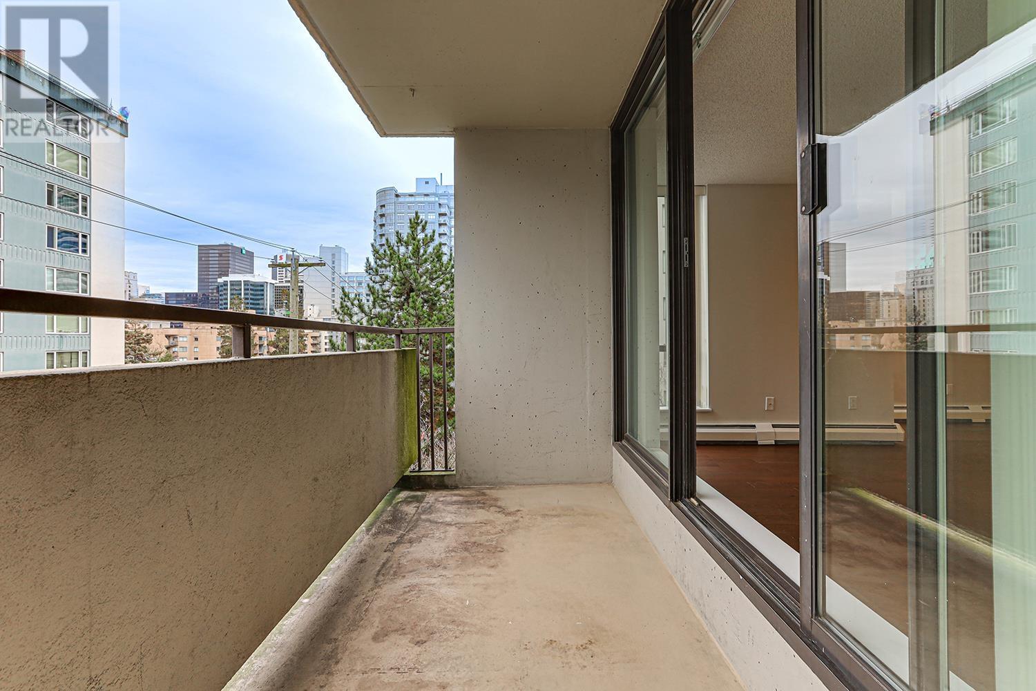 Listing Picture 29 of 33 : 301 1127 BARCLAY STREET, Vancouver / 溫哥華 - 魯藝地產 Yvonne Lu Group - MLS Medallion Club Member