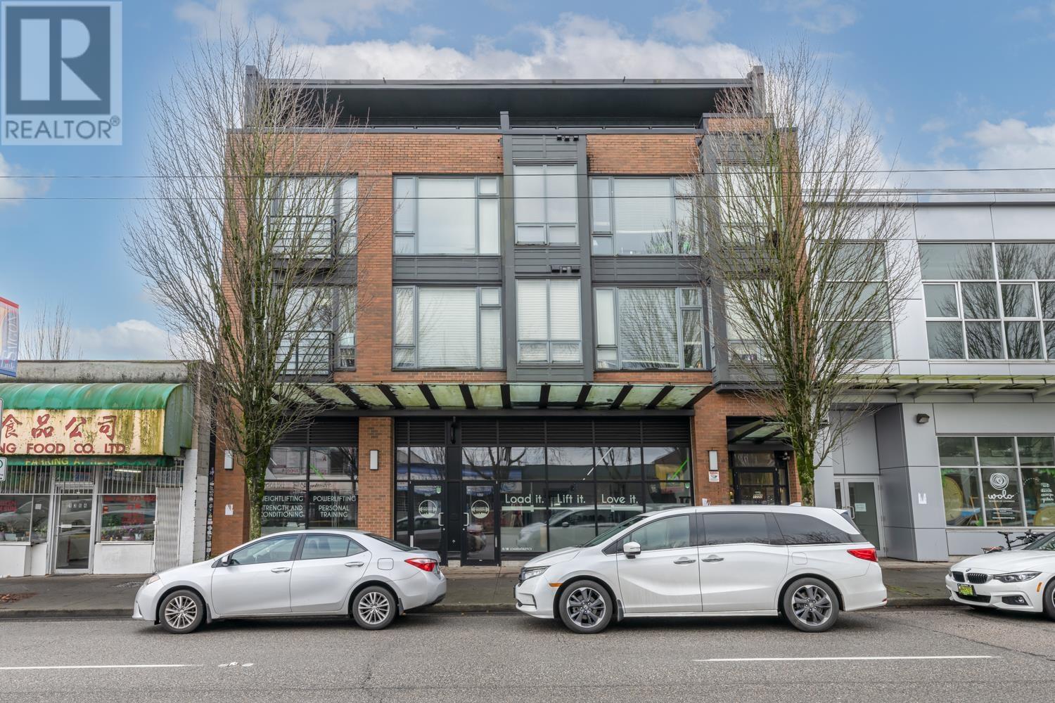 1350 KINGSWAY, Vancouver