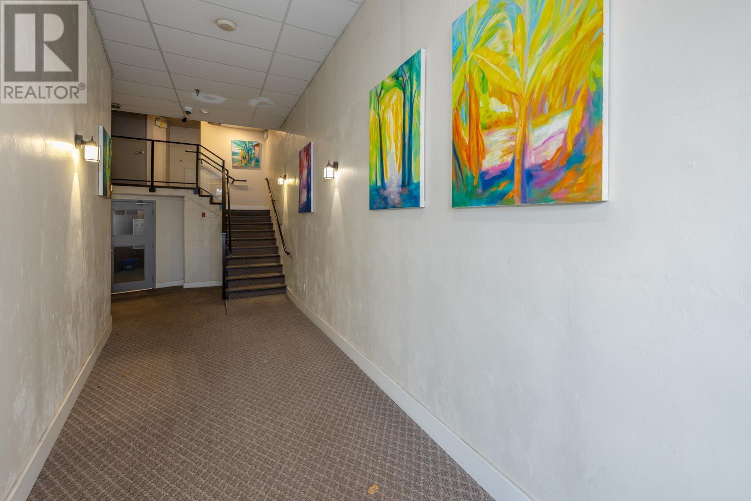 Listing Picture 4 of 16 : 1350 KINGSWAY, Vancouver / 溫哥華 - 魯藝地產 Yvonne Lu Group - MLS Medallion Club Member
