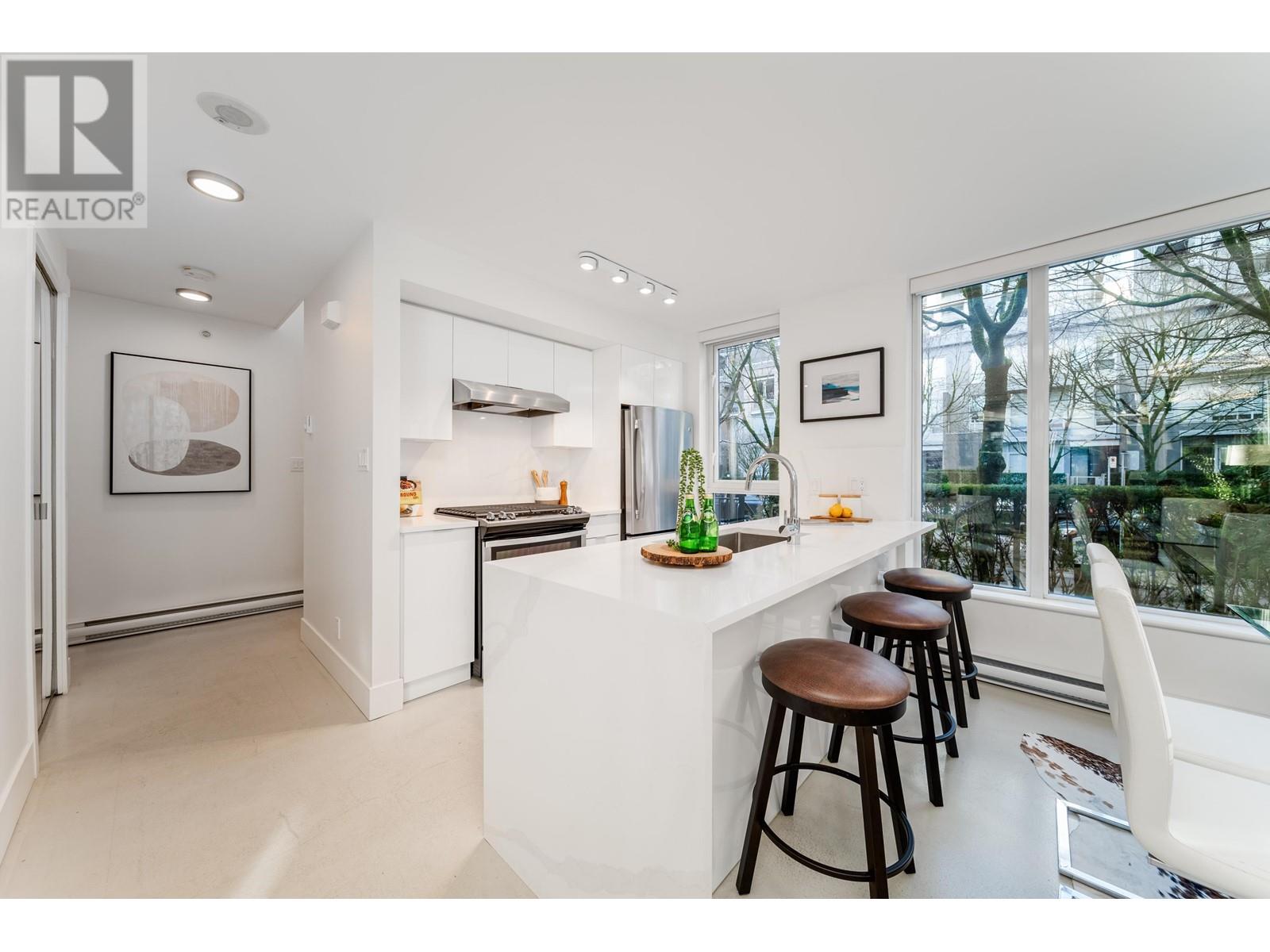 Listing Picture 7 of 40 : 1018 RICHARDS STREET, Vancouver / 溫哥華 - 魯藝地產 Yvonne Lu Group - MLS Medallion Club Member