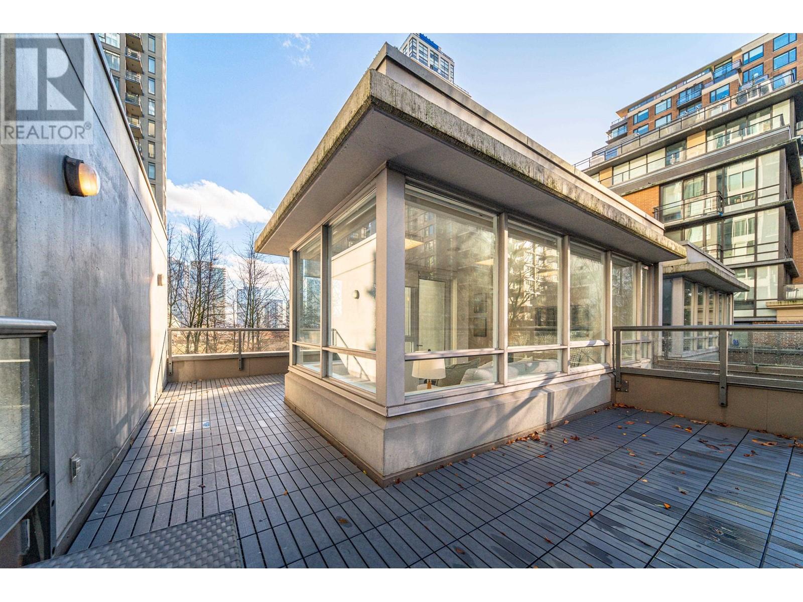 Listing Picture 32 of 40 : 1018 RICHARDS STREET, Vancouver / 溫哥華 - 魯藝地產 Yvonne Lu Group - MLS Medallion Club Member