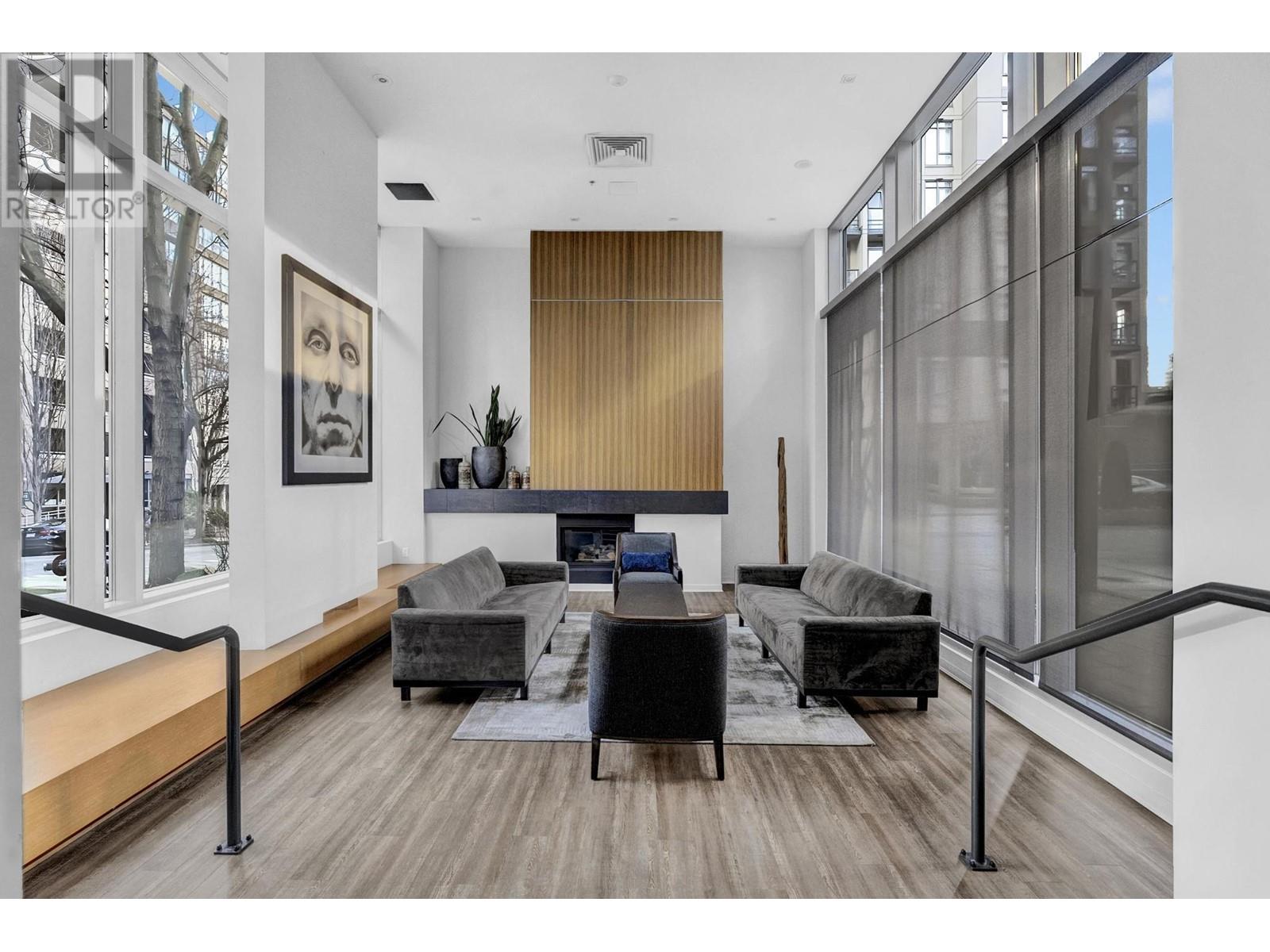 Listing Picture 39 of 40 : 1018 RICHARDS STREET, Vancouver / 溫哥華 - 魯藝地產 Yvonne Lu Group - MLS Medallion Club Member