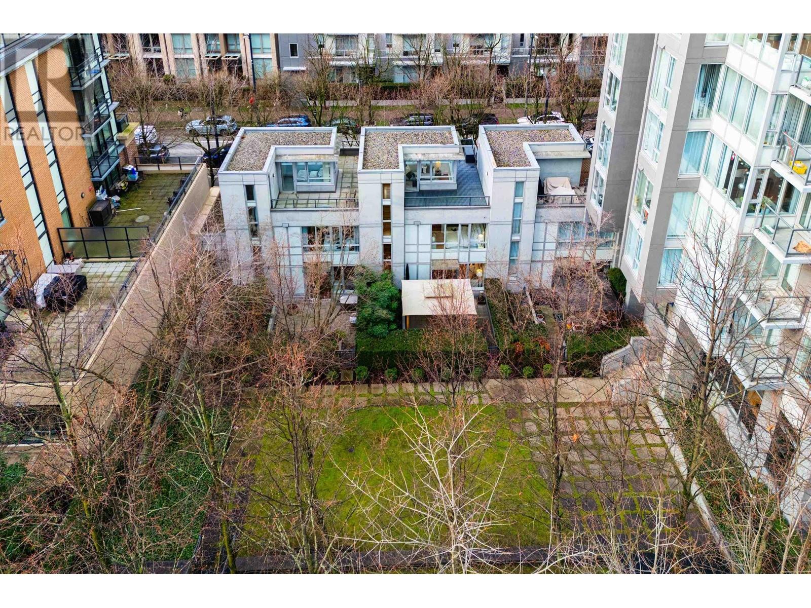 Listing Picture 35 of 40 : 1018 RICHARDS STREET, Vancouver / 溫哥華 - 魯藝地產 Yvonne Lu Group - MLS Medallion Club Member