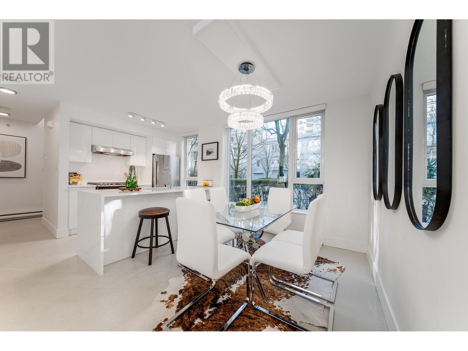 Listing Picture 5 of 40 : 1018 RICHARDS STREET, Vancouver / 溫哥華 - 魯藝地產 Yvonne Lu Group - MLS Medallion Club Member