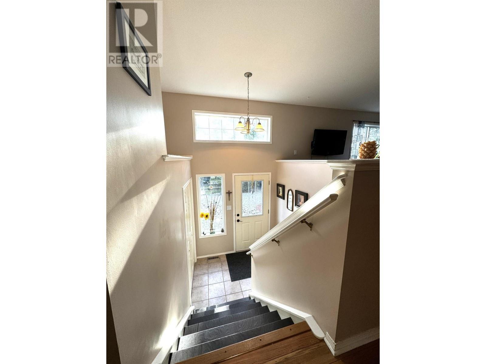 10a Wolf Crescent, Invermere, British Columbia  V0A 1K2 - Photo 27 - 10330651