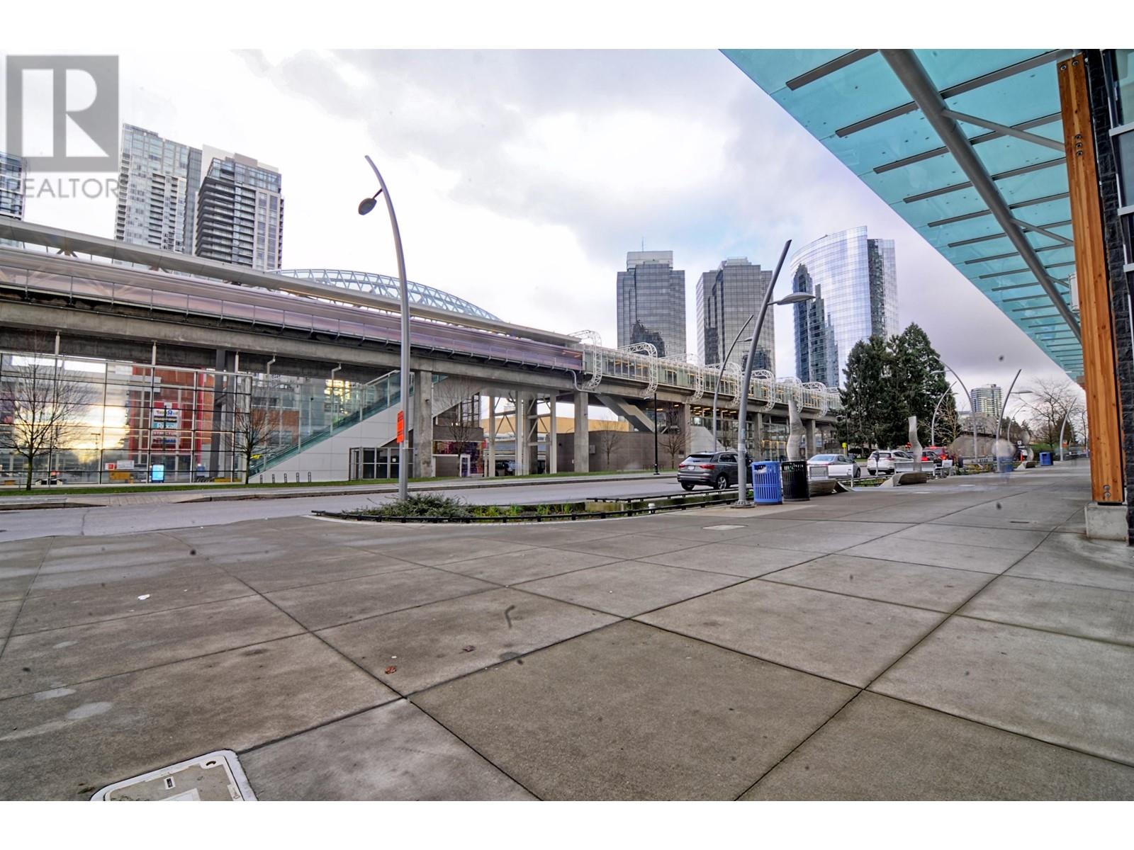 427 6378 Silver Avenue, Burnaby, British Columbia  V5H 0J2 - Photo 4 - C8065211