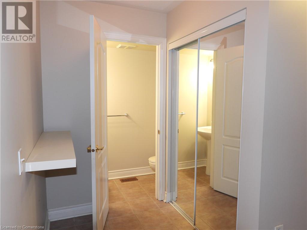 710 Spring Gardens Road Unit# 123, Burlington, Ontario  L7T 4X7 - Photo 4 - 40686002