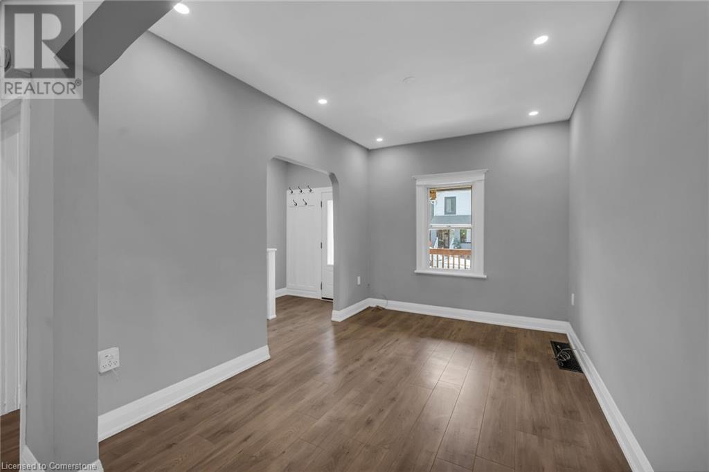 55 Douglas AvenueHamilton, Ontario  L8L 5R2 - Photo 19 - 40686206