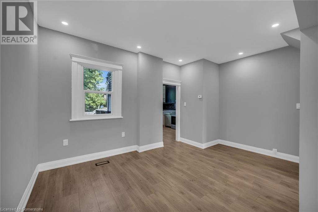 55 Douglas AvenueHamilton, Ontario  L8L 5R2 - Photo 11 - 40686206