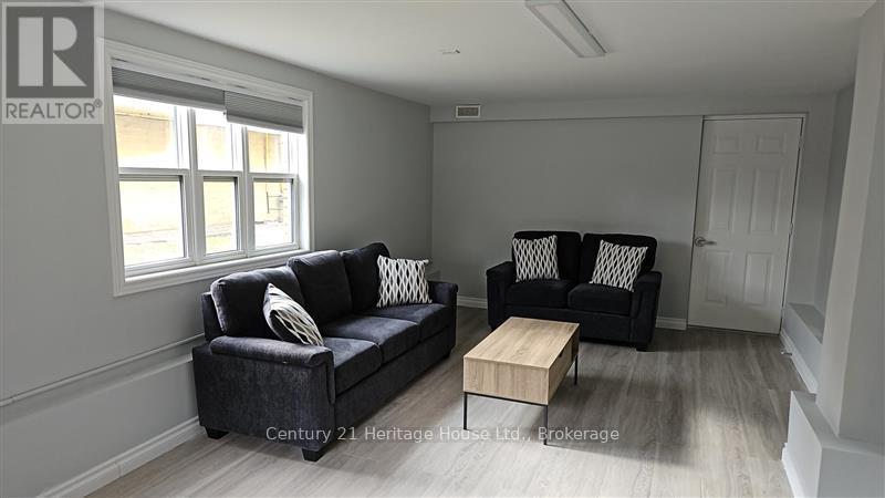 245 Lester Street, Waterloo, Ontario  N2L 3W6 - Photo 2 - X11899226