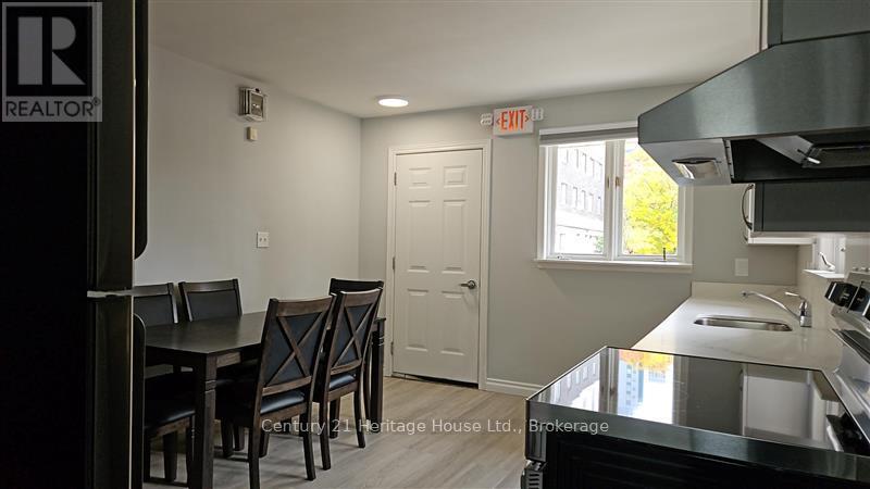 245 Lester Street, Waterloo, Ontario  N2L 3W6 - Photo 5 - X11899226