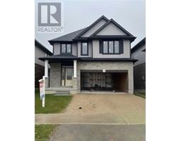 55 COUNTRY CLUB ESTATES Drive, Elmira, Ontario