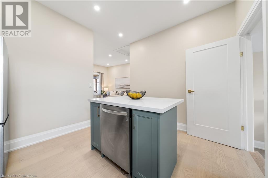 22 Windsor Street, Hamilton, Ontario  L8R 2G8 - Photo 16 - 40684143