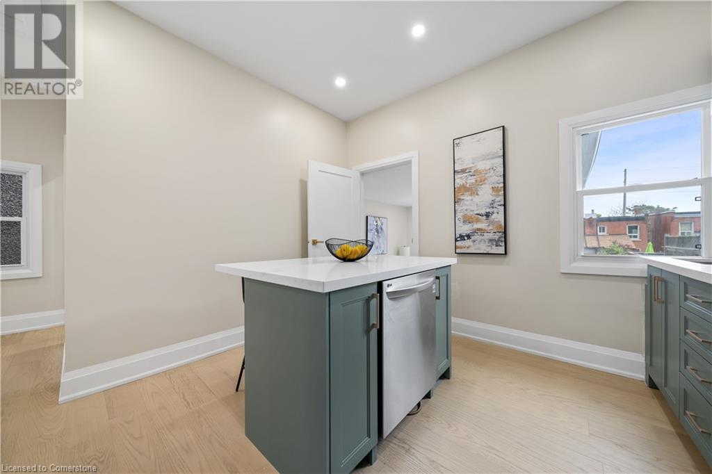 22 Windsor Street, Hamilton, Ontario  L8R 2G8 - Photo 17 - 40684143