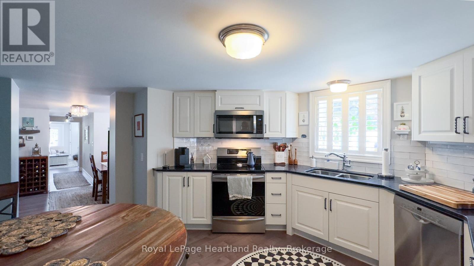 100 - 5 Cobourg Street, Goderich, Ontario  N7A 2J1 - Photo 18 - X11899284