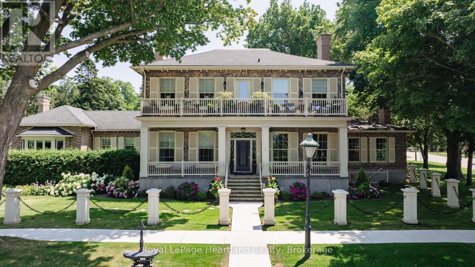 100 - 5 Cobourg Street, Goderich, Ontario  N7A 2J1 - Photo 2 - X11899284