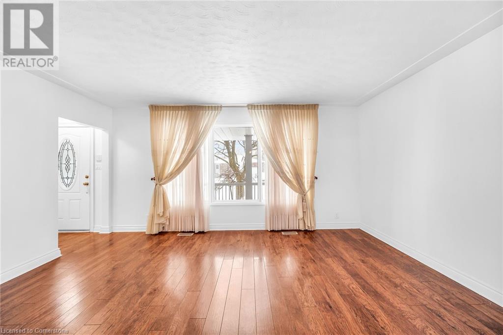 144 Deschene Avenue, Hamilton, Ontario  L9A 3K1 - Photo 9 - 40686064