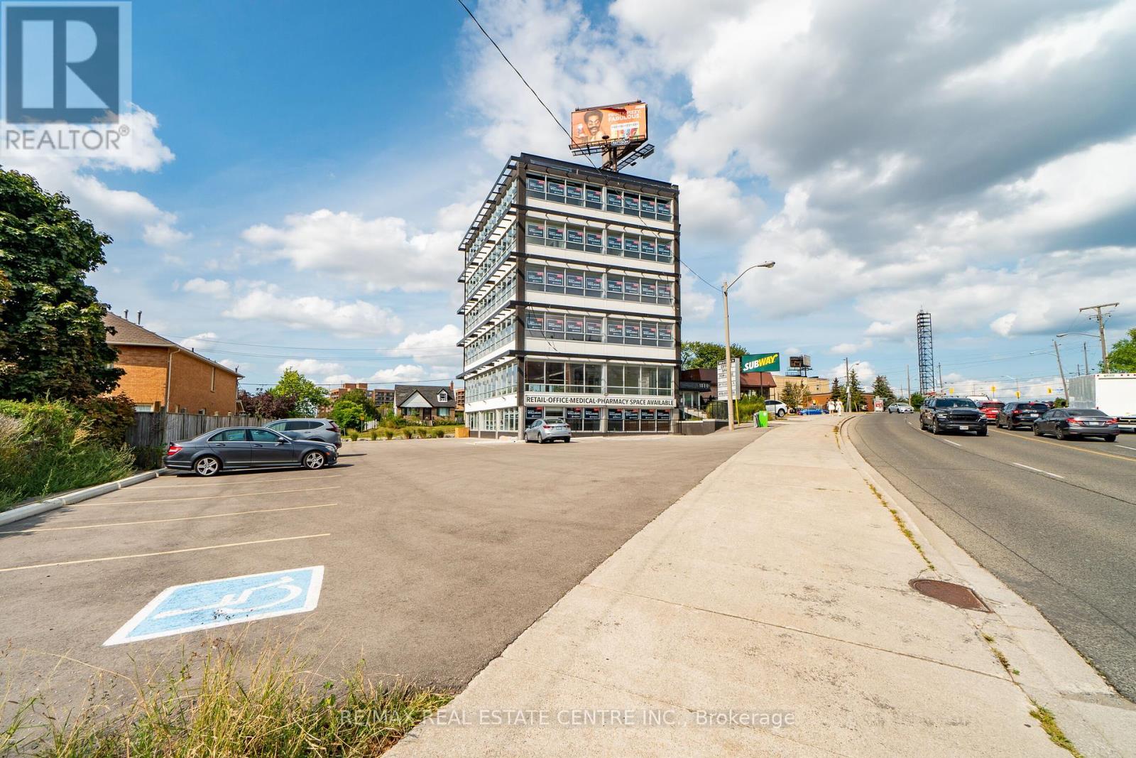 1880 O'CONNOR DRIVE, Toronto, Ontario