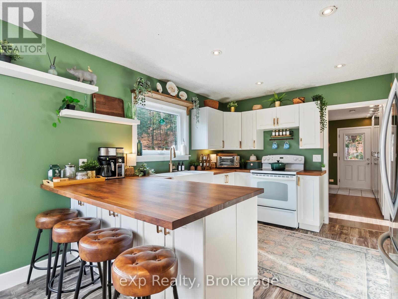 25335 35 Highway, Lake Of Bays, Ontario  P0A 1H0 - Photo 8 - X10438275