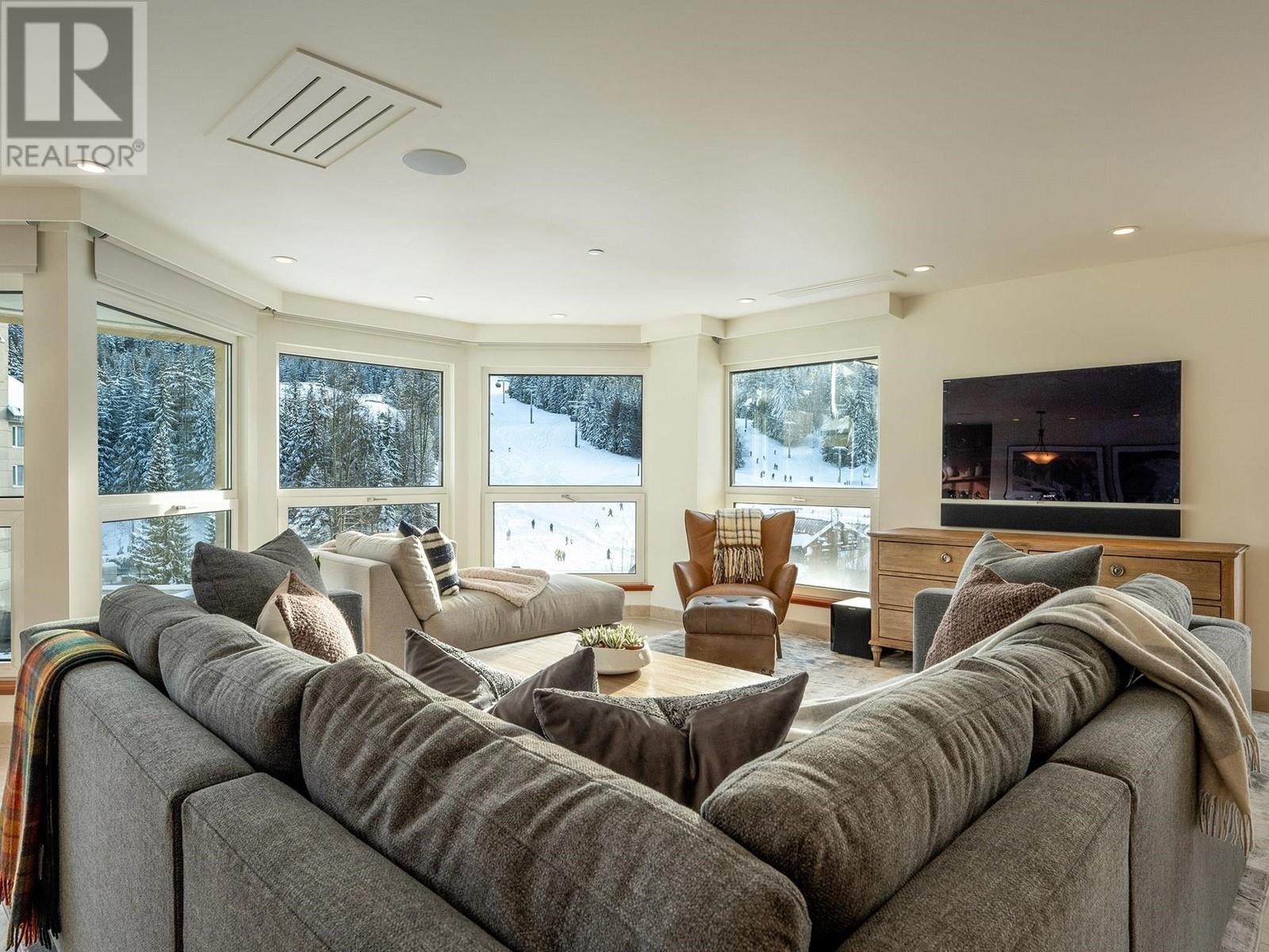 501.601 4557 Blackcomb Way, Whistler, British Columbia  V8E 0Y2 - Photo 1 - R2951312