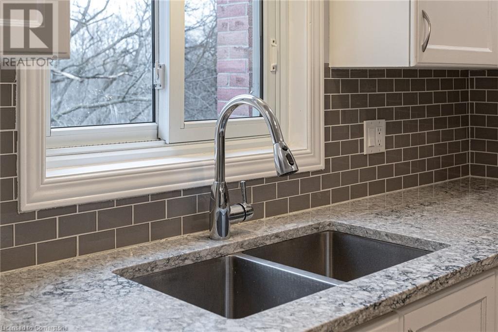 40 Brandy Crescent, Kitchener, Ontario  N2B 3W8 - Photo 13 - 40684528