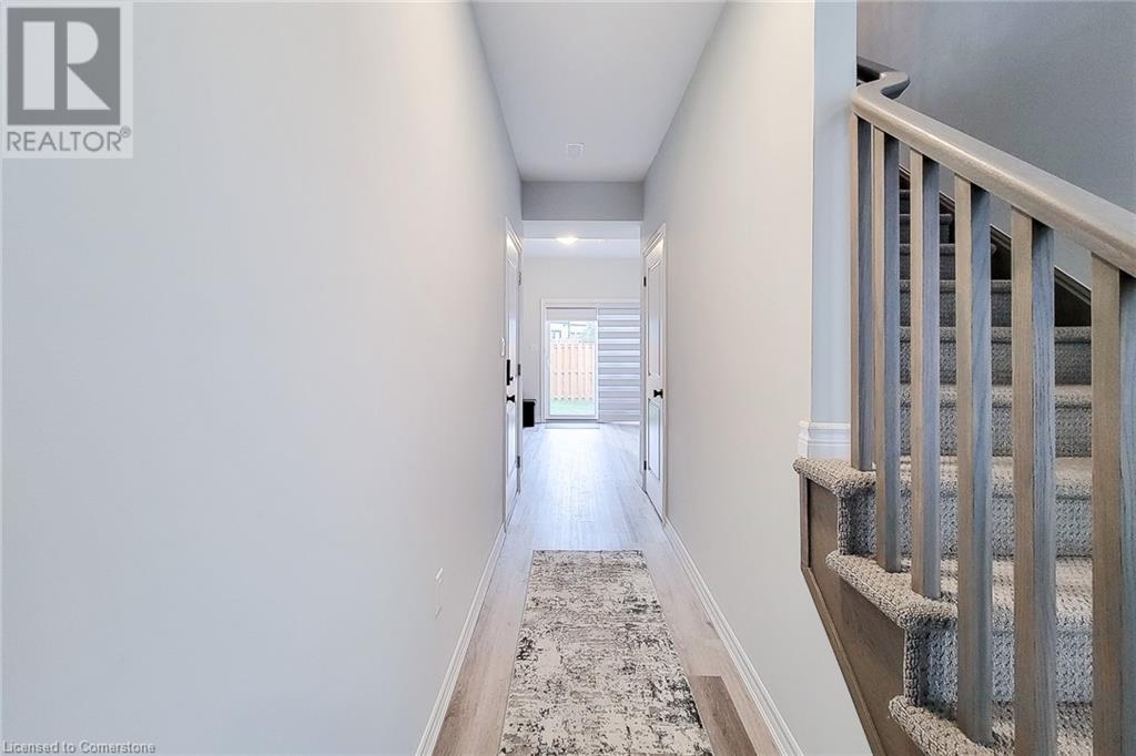 55 Sentinel Lane Lane, Hamilton, Ontario  L9C 0E8 - Photo 12 - 40686209