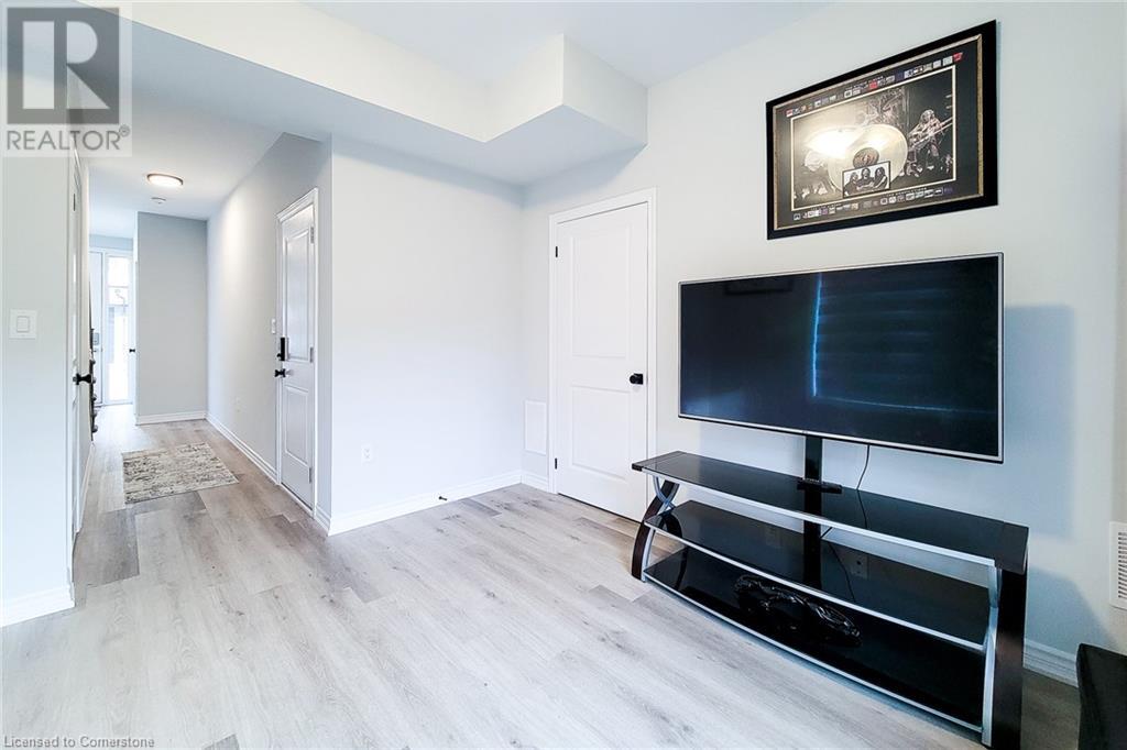 55 Sentinel Lane Lane, Hamilton, Ontario  L9C 0E8 - Photo 13 - 40686209