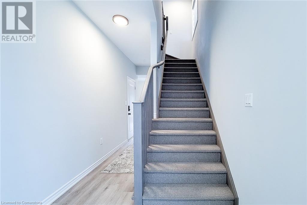 55 Sentinel Lane Lane, Hamilton, Ontario  L9C 0E8 - Photo 18 - 40686209