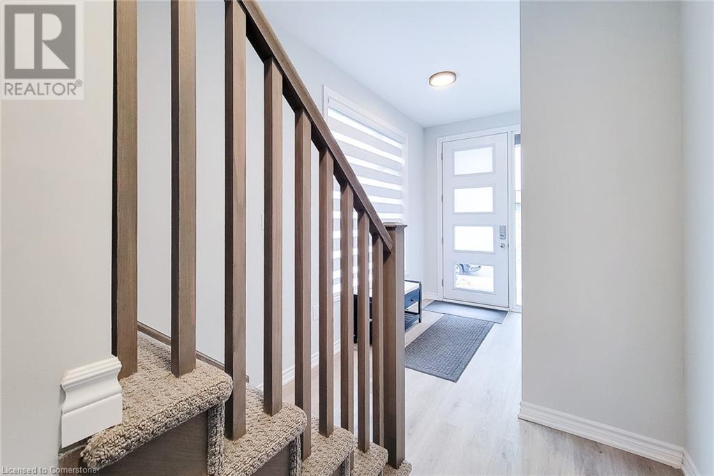 55 Sentinel Lane Lane, Hamilton, Ontario  L9C 0E8 - Photo 11 - 40686209