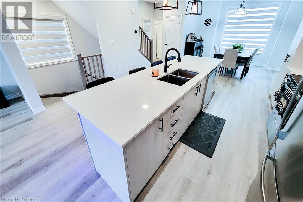 55 Sentinel Lane Lane, Hamilton, Ontario  L9C 0E8 - Photo 32 - 40686209