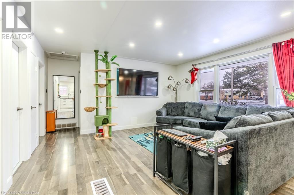 30 Radford AvenueCambridge, Ontario  N1R 5L7 - Photo 13 - 40686245