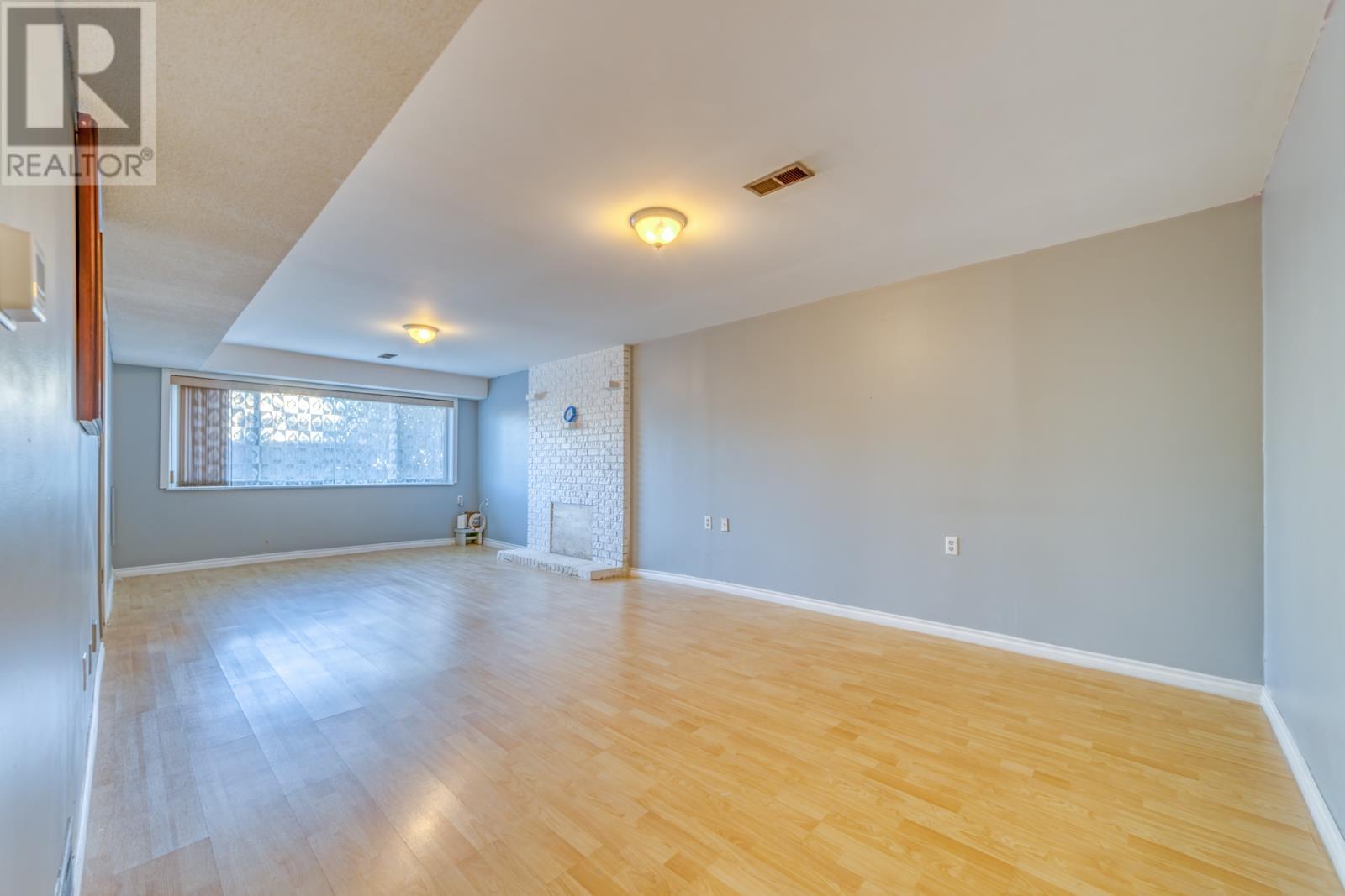 Listing Picture 25 of 40 : 6500 YEATS CRESCENT, Richmond / 烈治文 - 魯藝地產 Yvonne Lu Group - MLS Medallion Club Member