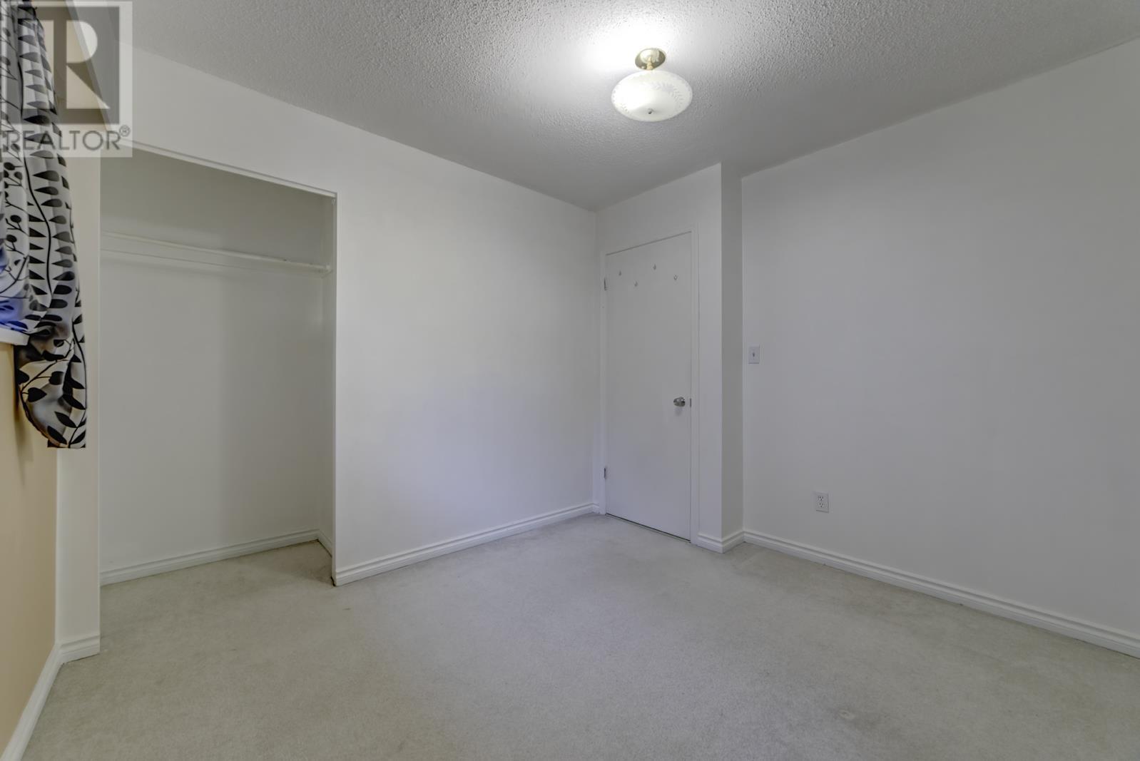 Listing Picture 32 of 40 : 6500 YEATS CRESCENT, Richmond / 烈治文 - 魯藝地產 Yvonne Lu Group - MLS Medallion Club Member