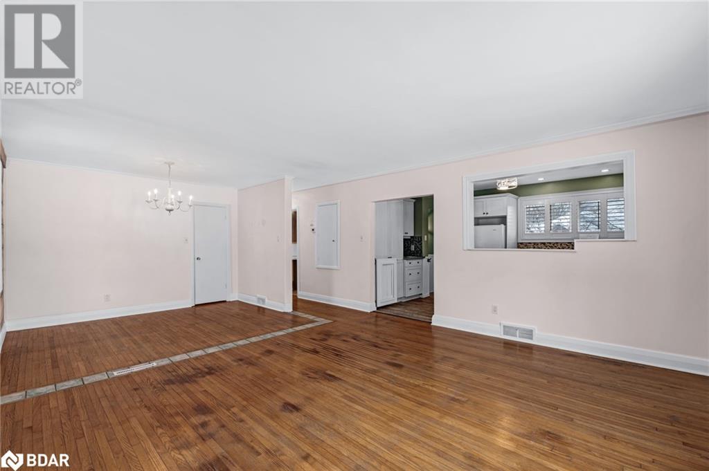115 Duckworth Street, Barrie, Ontario  L4M 3V9 - Photo 7 - 40686153
