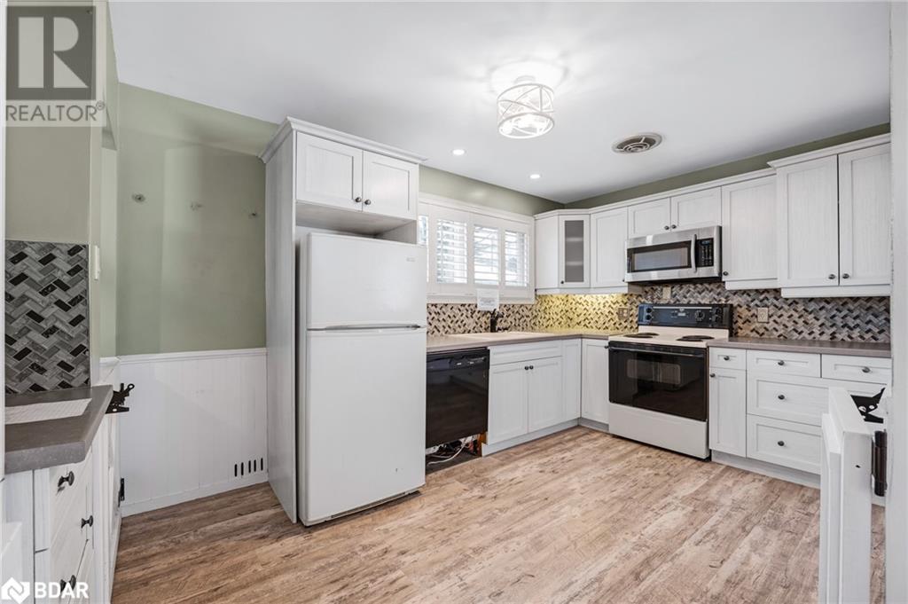 115 Duckworth Street, Barrie, Ontario  L4M 3V9 - Photo 12 - 40686153