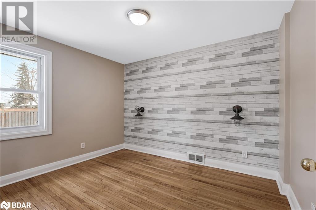 115 Duckworth Street, Barrie, Ontario  L4M 3V9 - Photo 21 - 40686153
