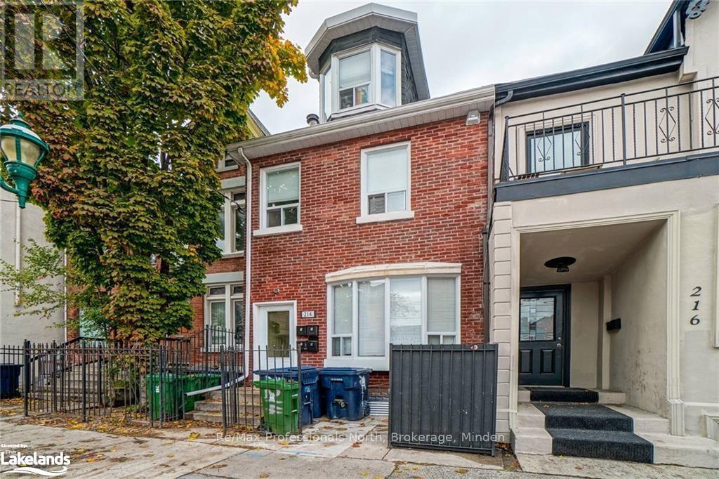 214 GERRARD STREET E, Toronto, Ontario