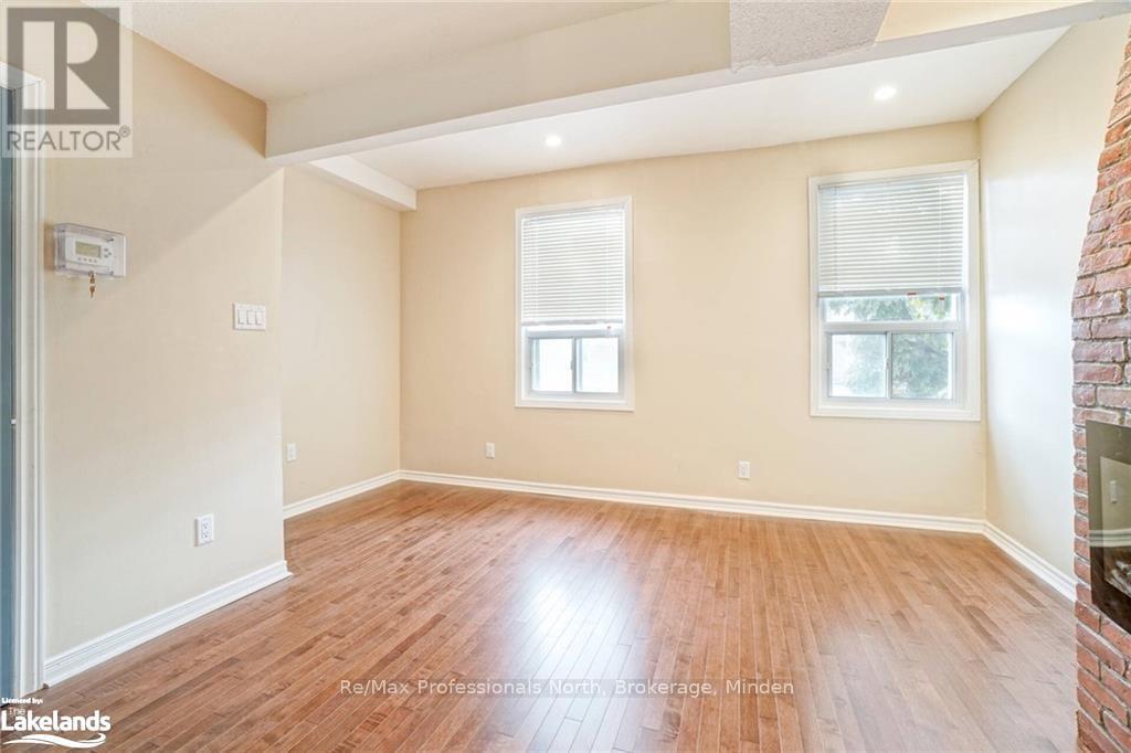 214 Gerrard Street E, Toronto, Ontario  M5A 2E6 - Photo 11 - C11822817
