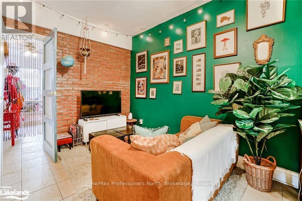 214 Gerrard Street E, Toronto, Ontario  M5A 2E6 - Photo 21 - C11822817