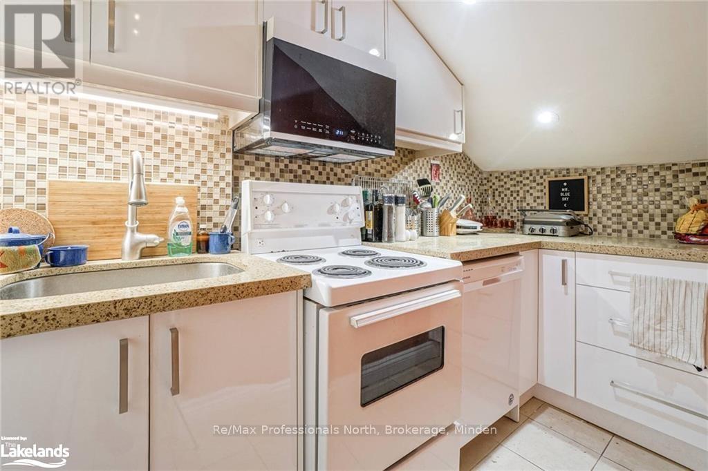 214 Gerrard Street E, Toronto, Ontario  M5A 2E6 - Photo 23 - C11822817