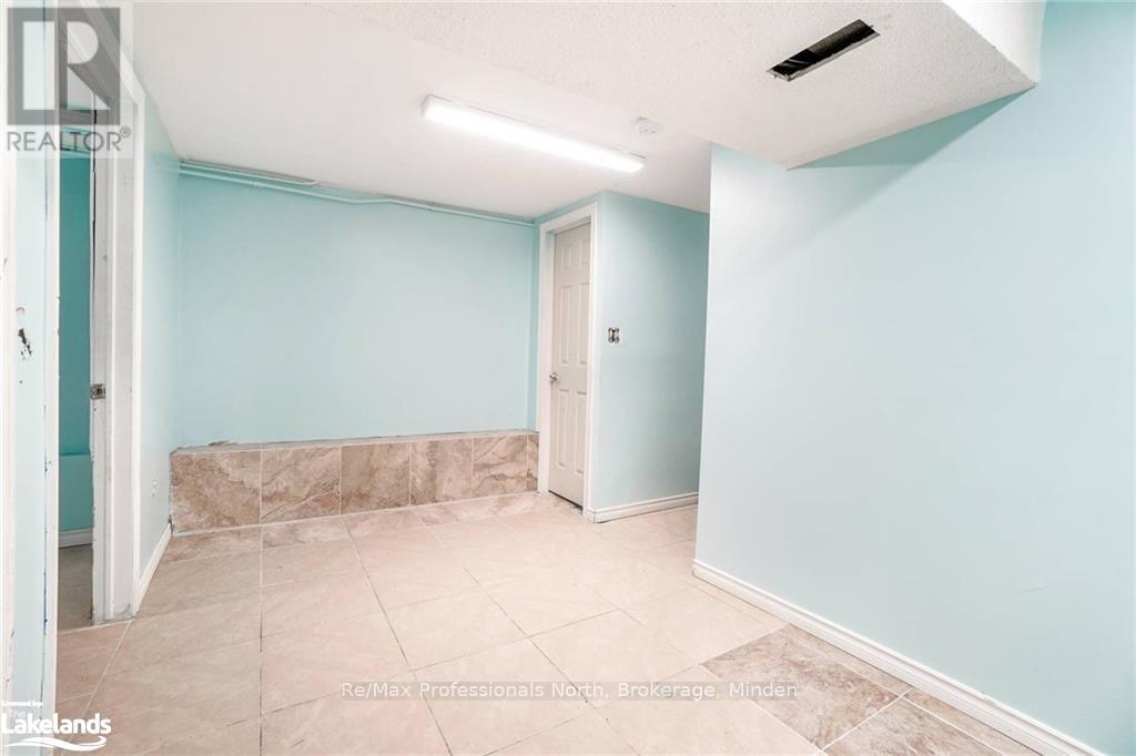 214 Gerrard Street E, Toronto, Ontario  M5A 2E6 - Photo 33 - C11822817