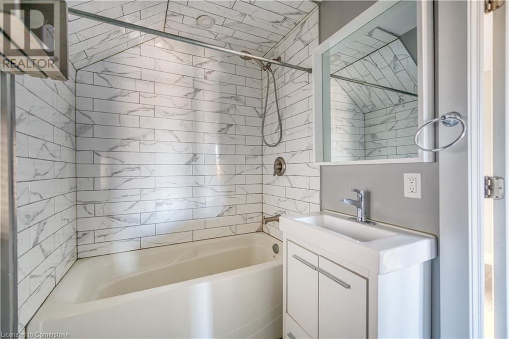 48 Shaw Street Unit# 3, Hamilton, Ontario  L8L 3P3 - Photo 22 - 40685351