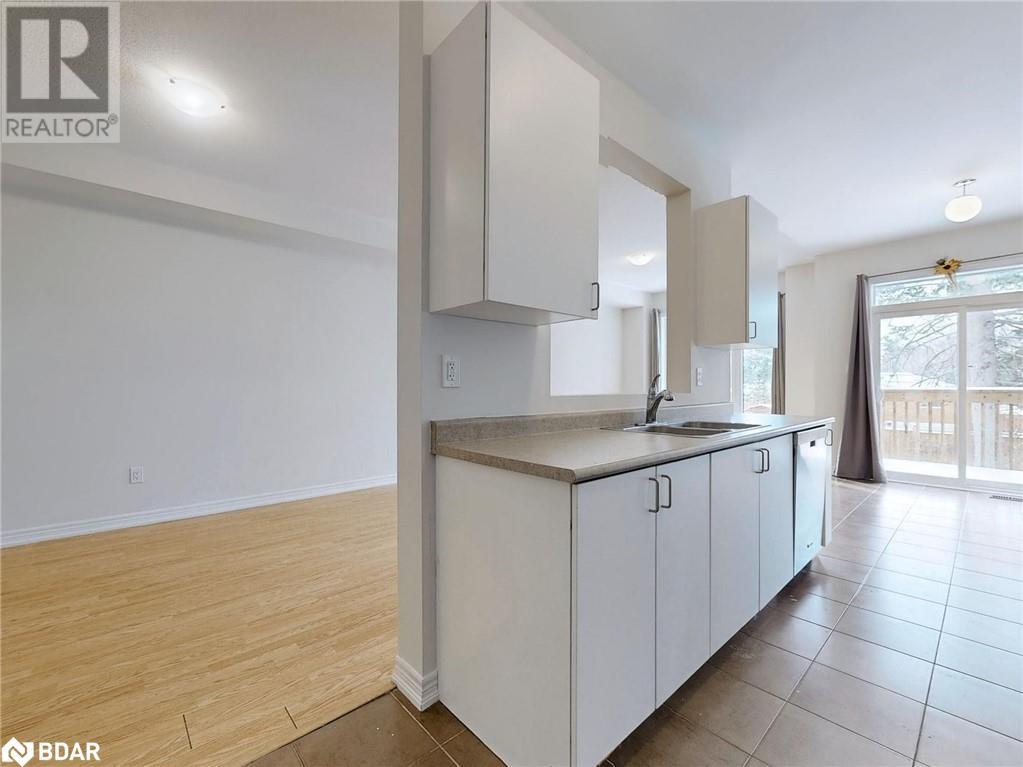 42 Greenwood Drive, Angus, Ontario  L0M 1B4 - Photo 7 - 40686265