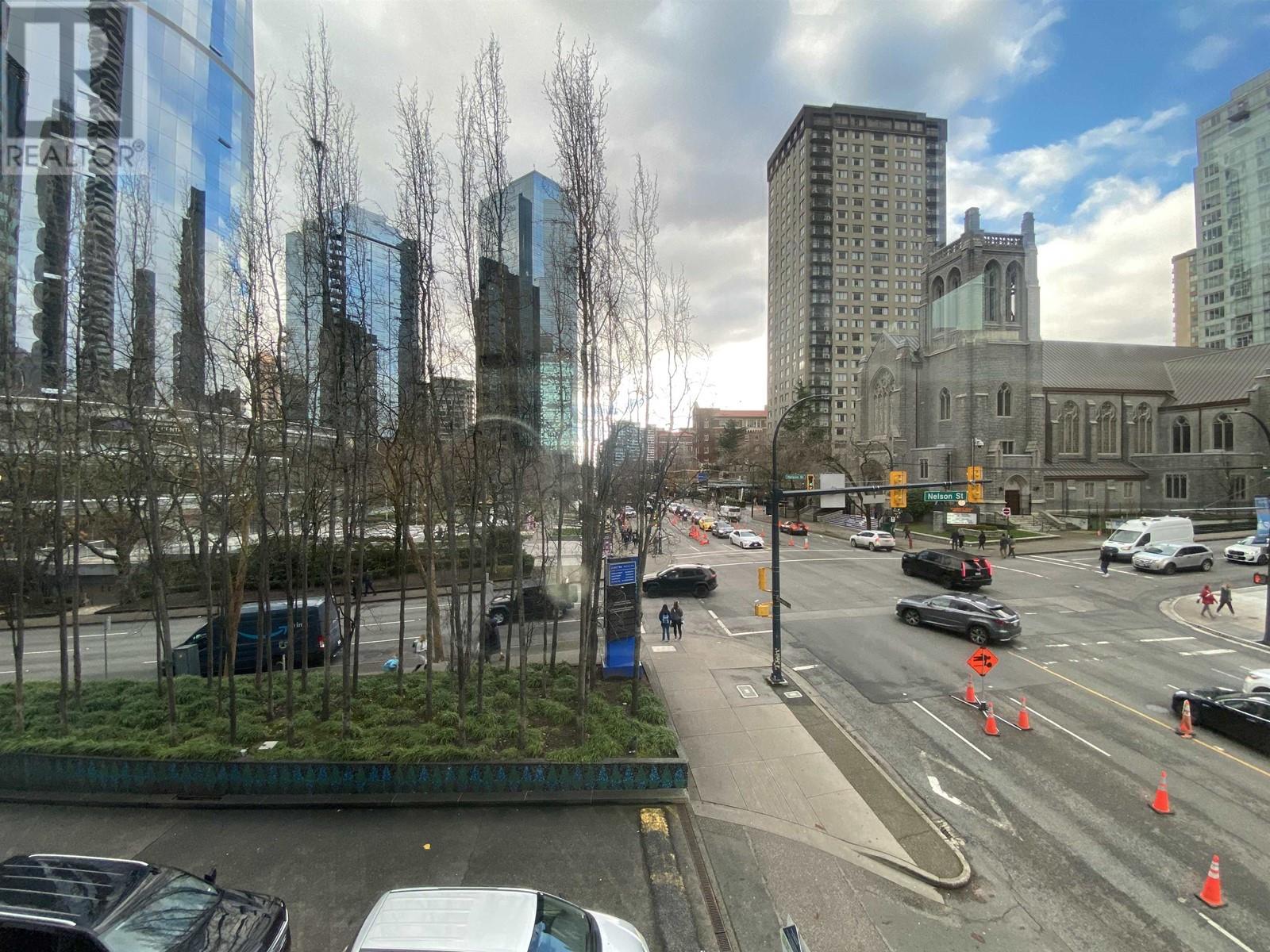 Listing Picture 4 of 17 : 126 & 127 970 BURRARD STREET, Vancouver / 溫哥華 - 魯藝地產 Yvonne Lu Group - MLS Medallion Club Member