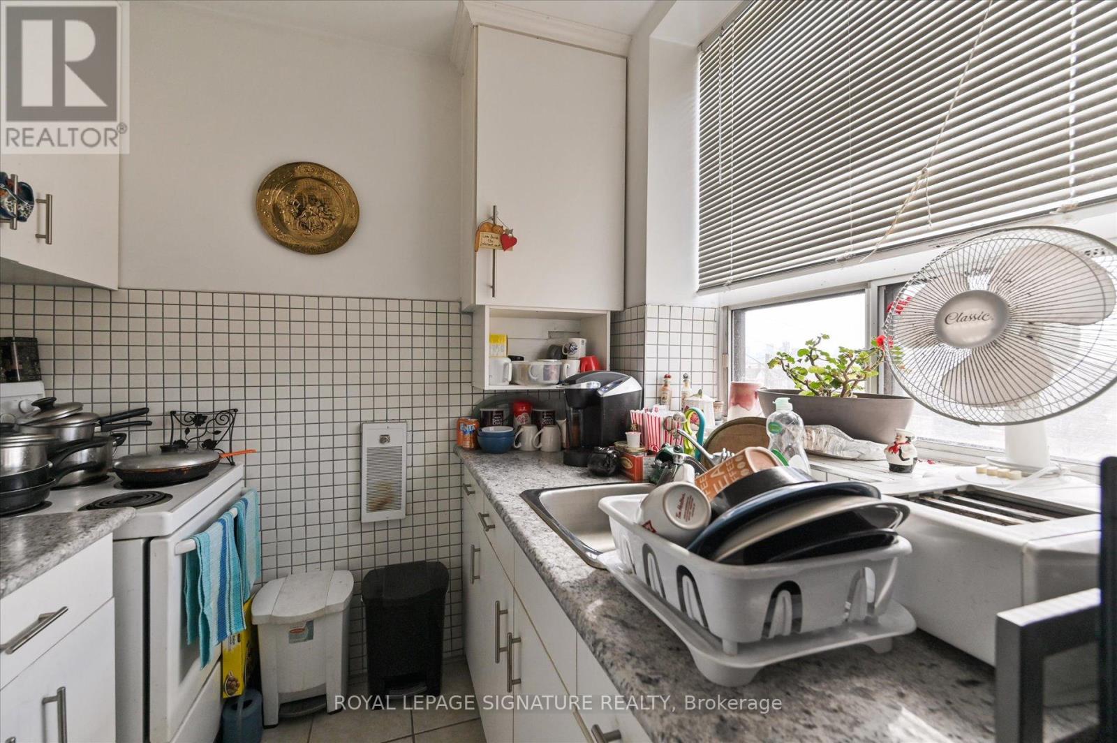 1357/59 Davenport Road, Toronto, Ontario  M6H 2H5 - Photo 11 - W11899682